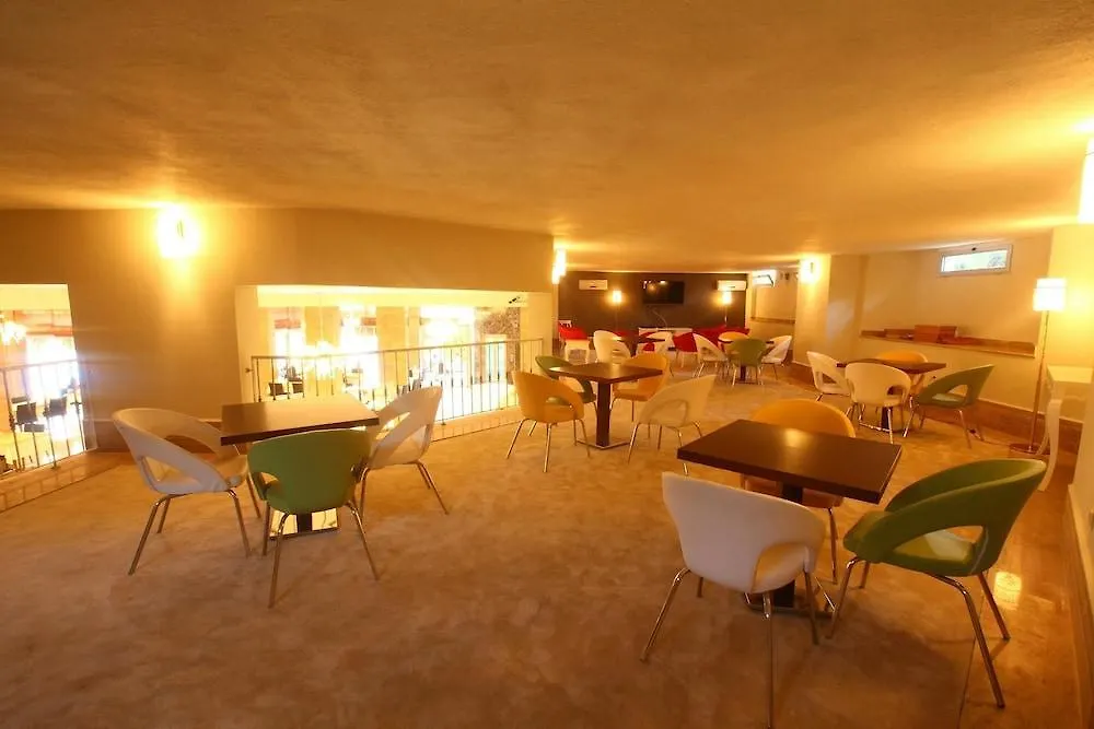 Merriment Hotel オルデニズ